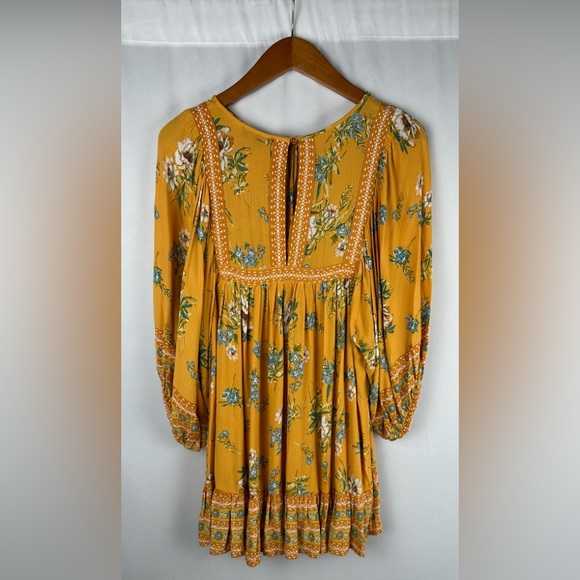 Rachel Zoe Floral Blouse - Picture 2 of 3